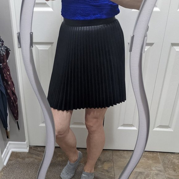 2/$20 [NWT] TOPSHOP Faux Leather Skirt - Picture 6 of 6